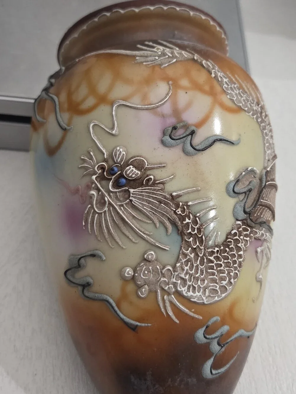 Vtg Japanese Moriage Porcelain Pocket Vase